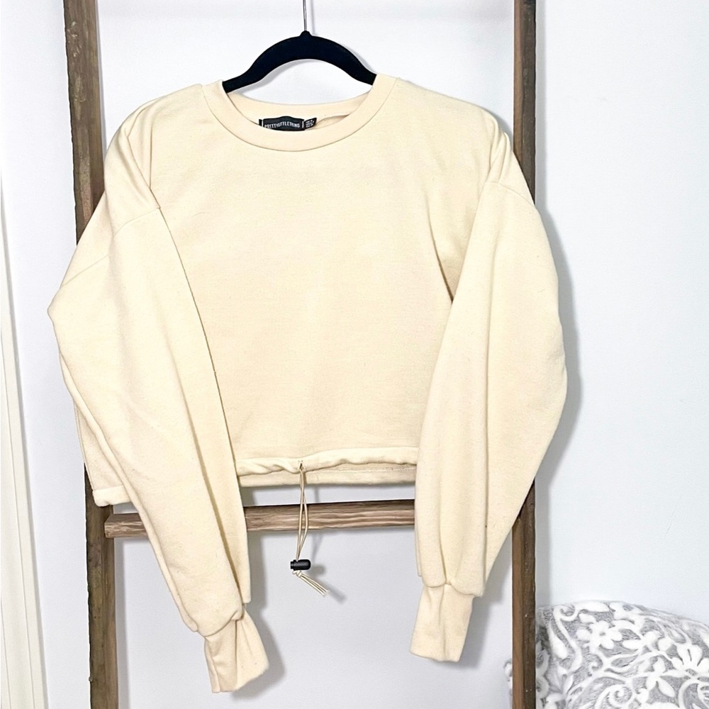 PrettyLittleThing Crop Top